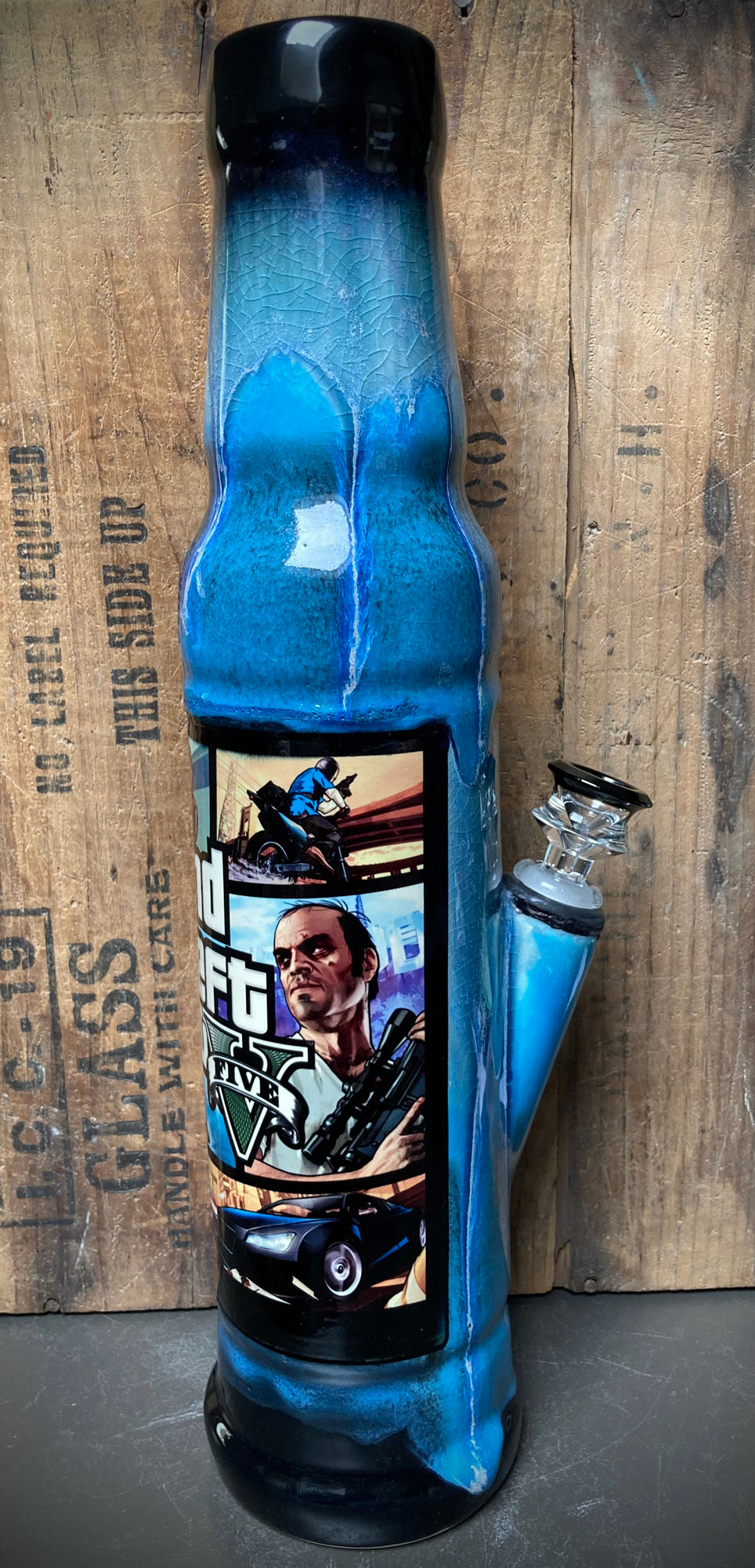 Ceramic Bong Grand Theft Auto V PS5 XBOX in blue featuring game artwork on the body