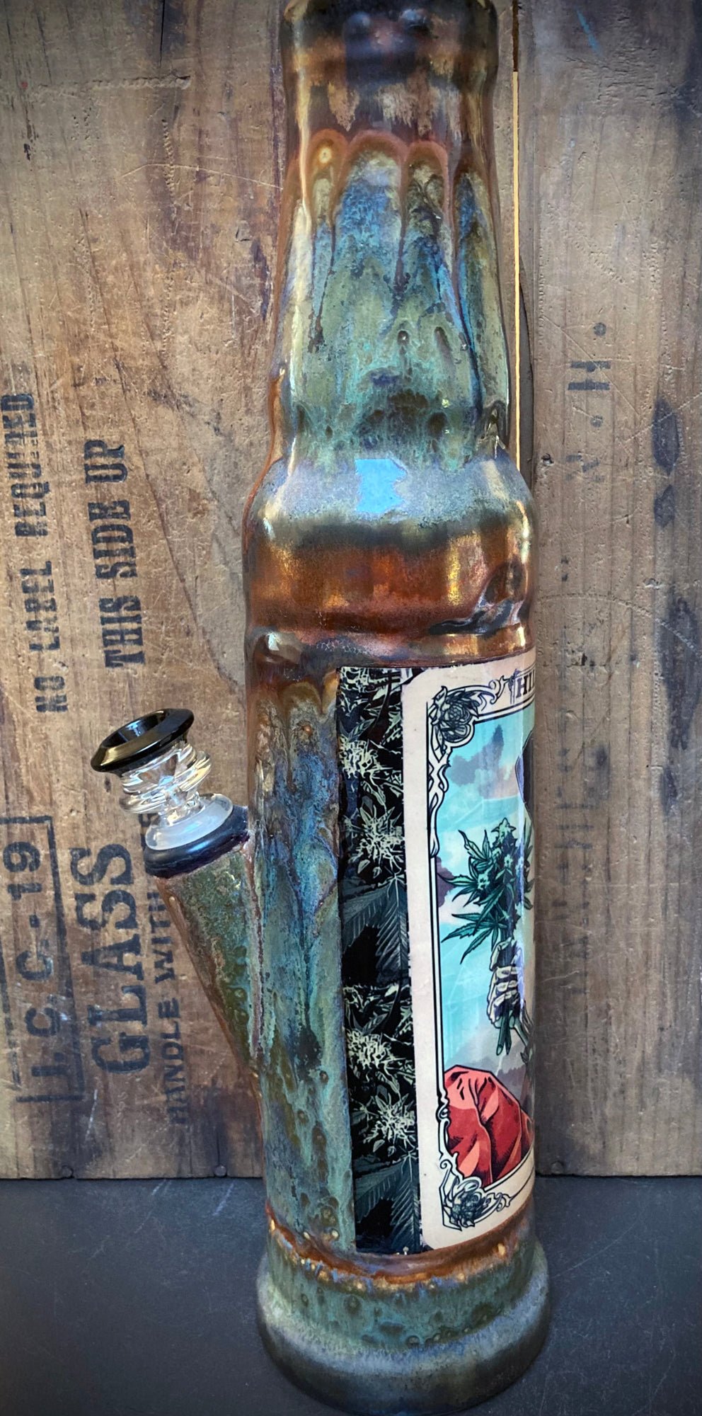 Ceramic Bong Hill Town Love Skeleton Weed Bouquet with Colorful Glaze and Unique Design