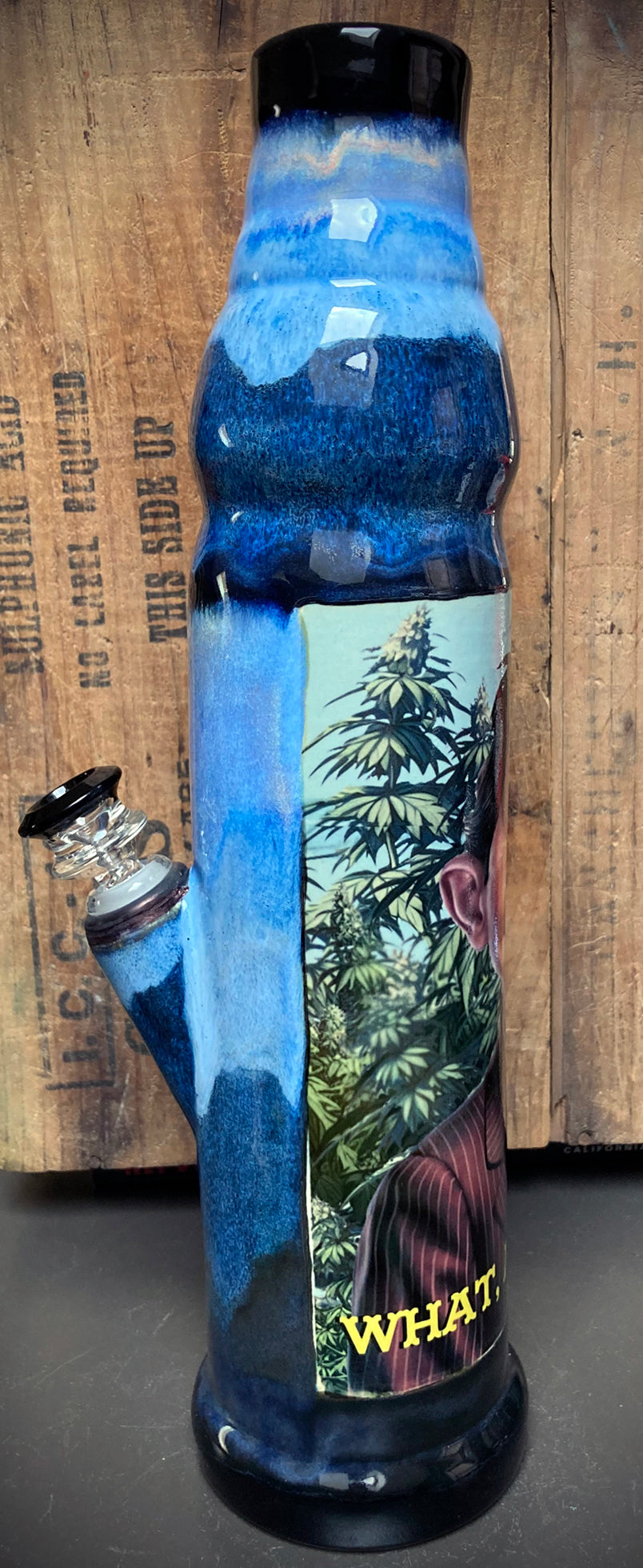 Ceramic Bong - "POP Art - What, Me Worry?"