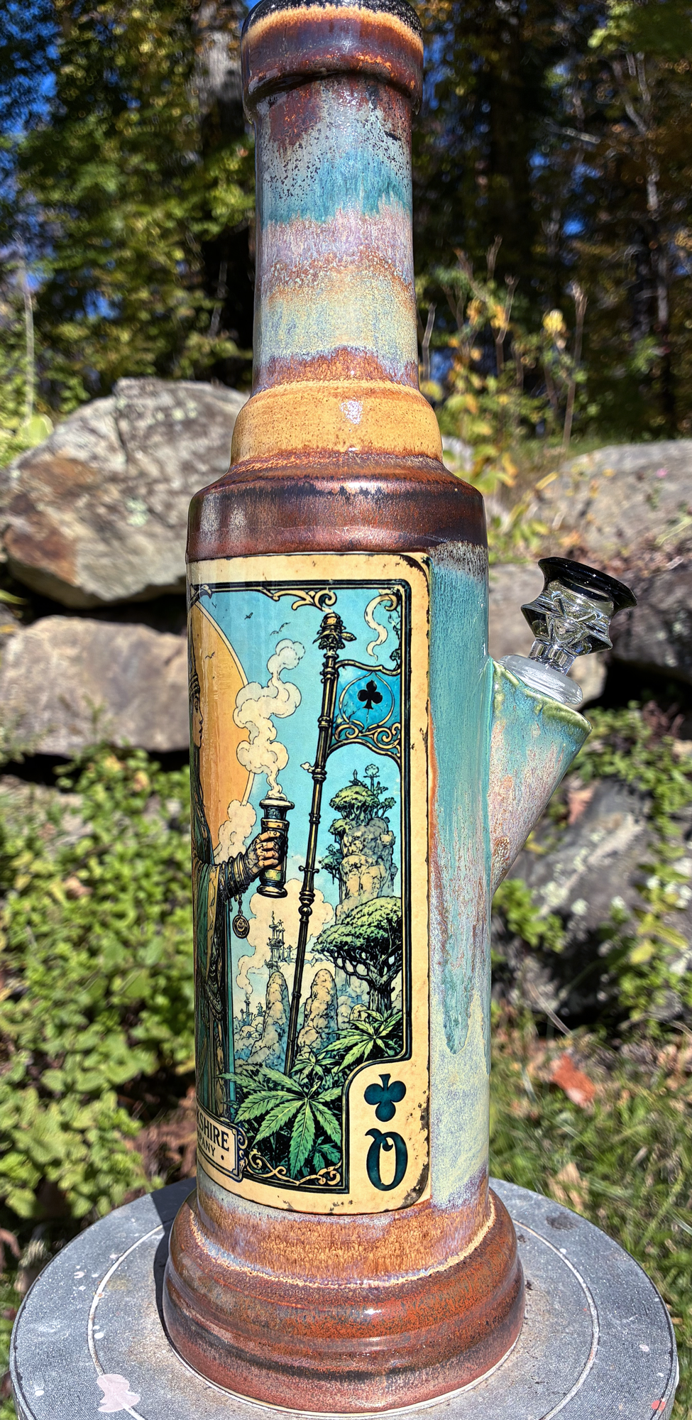 Queen of Clubs Handmade Ceramic Bong