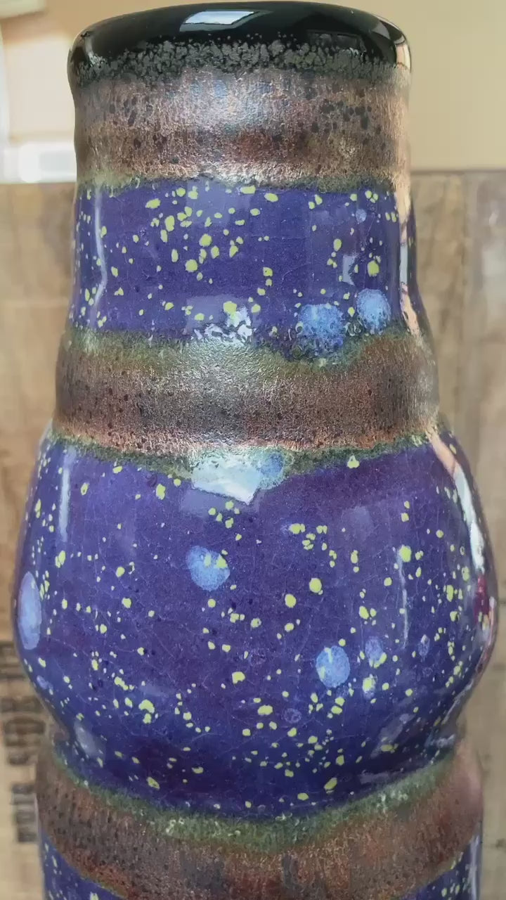 Ceramic bong with lava lamp design. Psychedelic ceramic bong.